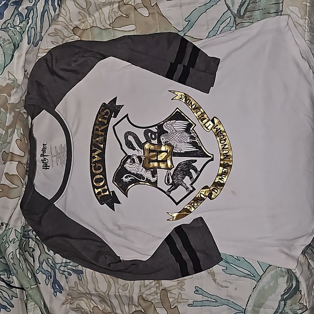 Harry Potter Hogwarts Crest Gold Women's Half Sleeve Shirt M - Used